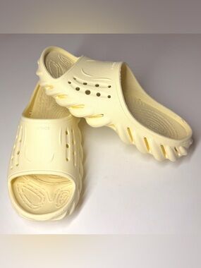 Crocs Men's and Women's Echo Slide Sandals Size- Mens 5 / Women’s 7